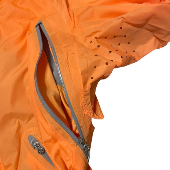 Lululemon NWOT Make It Rain Raincoat Jacket Size 4 Neon Orange - Picture 4 of 9